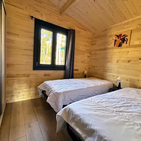 Hotel Parc Résidentiel de Loisir : Le Loup Blanc du Riou à Barcelonnette Extérieur photo