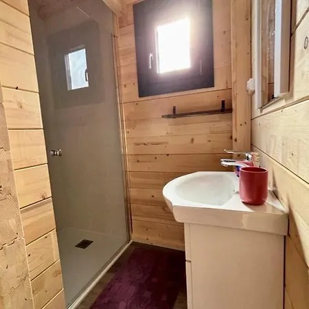 Hotel Parc Résidentiel de Loisir : Le Loup Blanc du Riou à Barcelonnette Extérieur photo