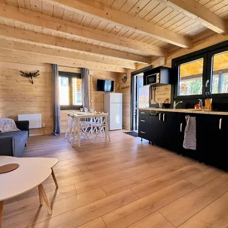 Hotel Parc Résidentiel de Loisir : Le Loup Blanc du Riou à Barcelonnette Extérieur photo