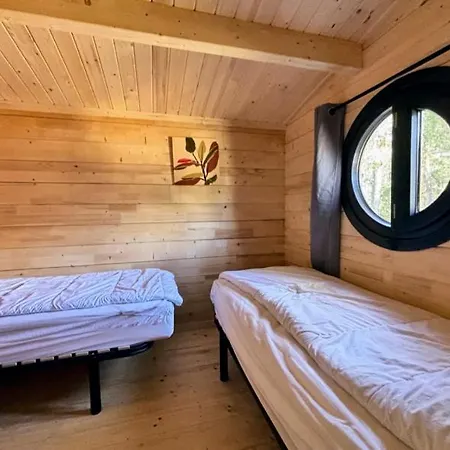 Hotel Parc Résidentiel de Loisir : Le Loup Blanc du Riou à Barcelonnette Extérieur photo