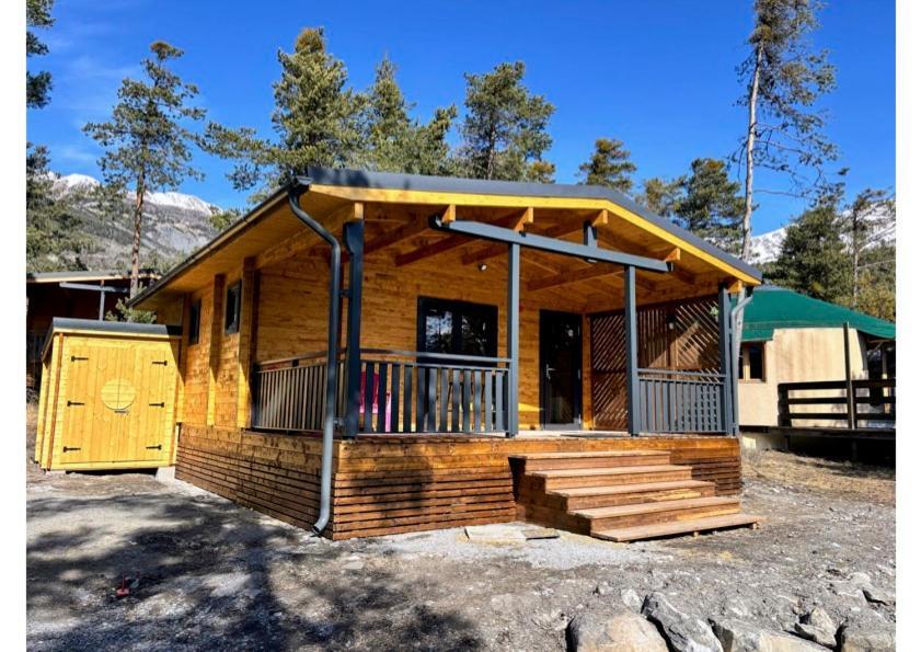Parc Résidentiel De Loisir : Le Loup Blanc Du Riou Village de vacances