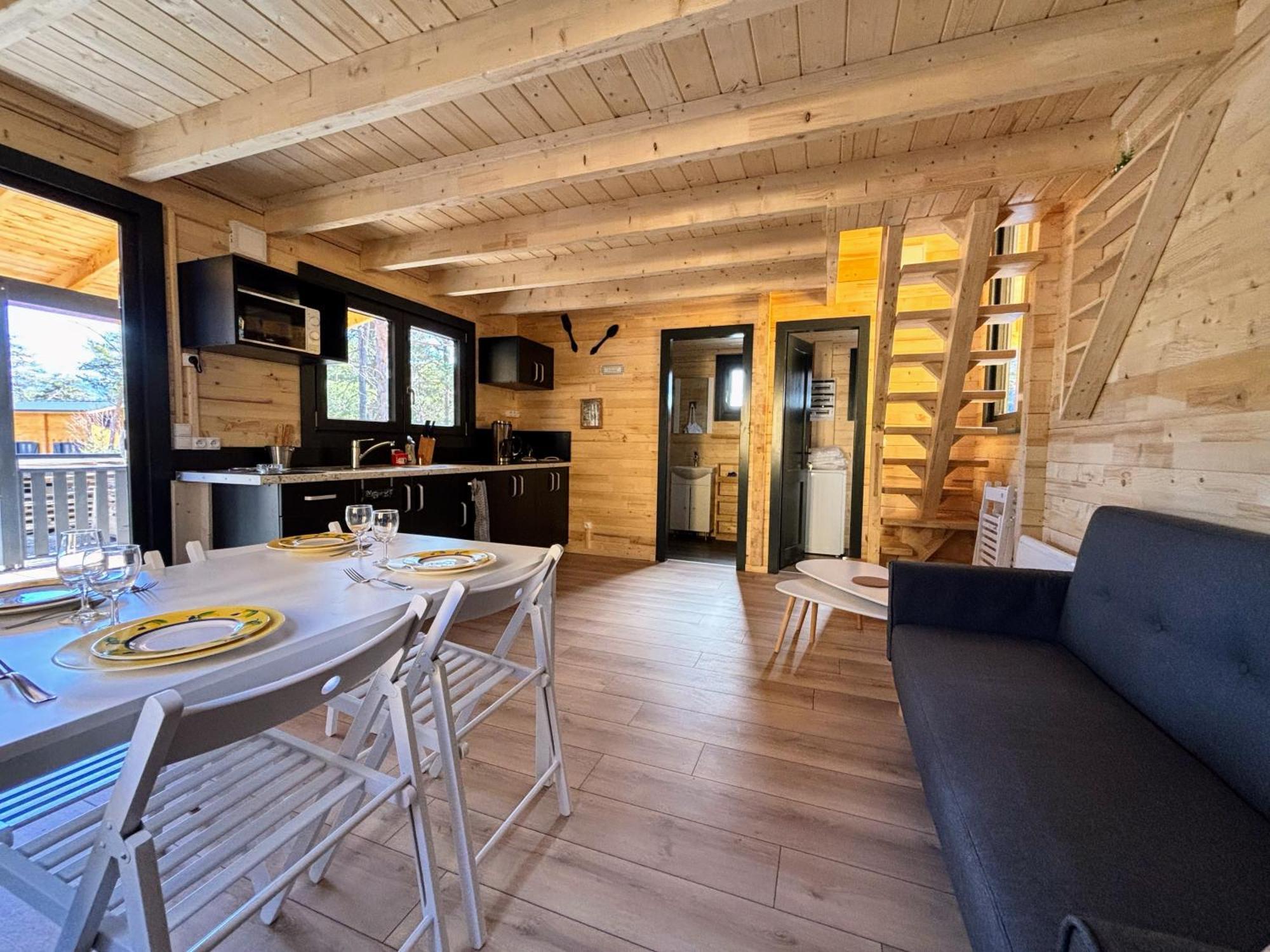 Parc Résidentiel De Loisir : Le Loup Blanc Du Riou Village de vacances *